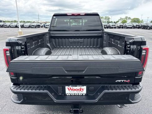 New 2026 GMC Sierra 2500 AT4 w/ AT4 Premium Plus Package AWD/4WD image 33