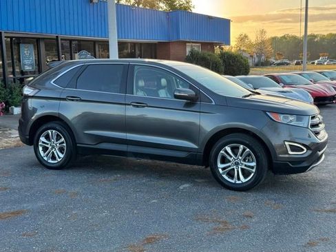 Used 2017 Ford Edge Titanium w/ Equipment Group 301A AWD/4WD image 8