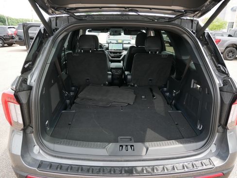 Used 2025 Ford Explorer ST-Line w/ Premium Package AWD/4WD image 18