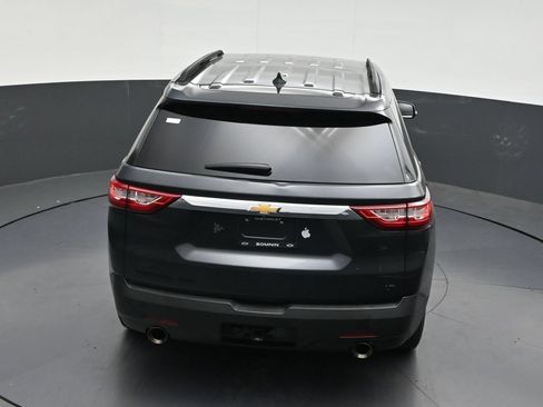 Used 2021 Chevrolet Traverse LT FWD image 19