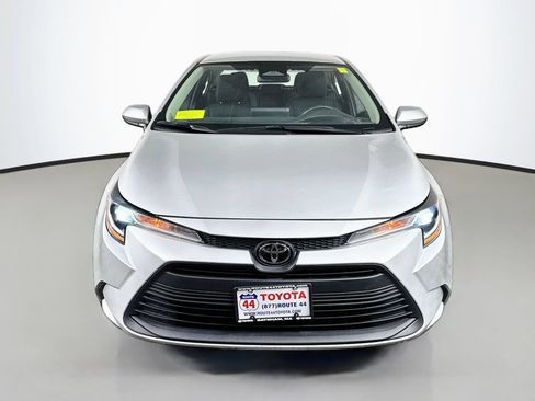 Used 2024 Toyota Corolla LE FWD image 9