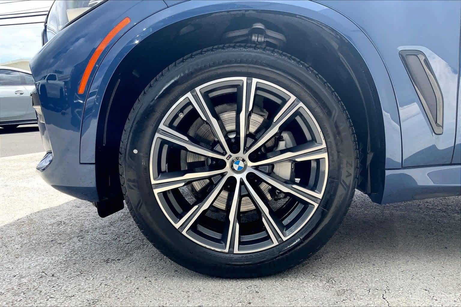 Used 2021 BMW X5 sDrive40i w/ M Sport Package RWD image 8