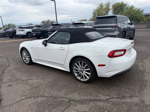 Used 2017 FIAT 124 Spider Lusso RWD image 7
