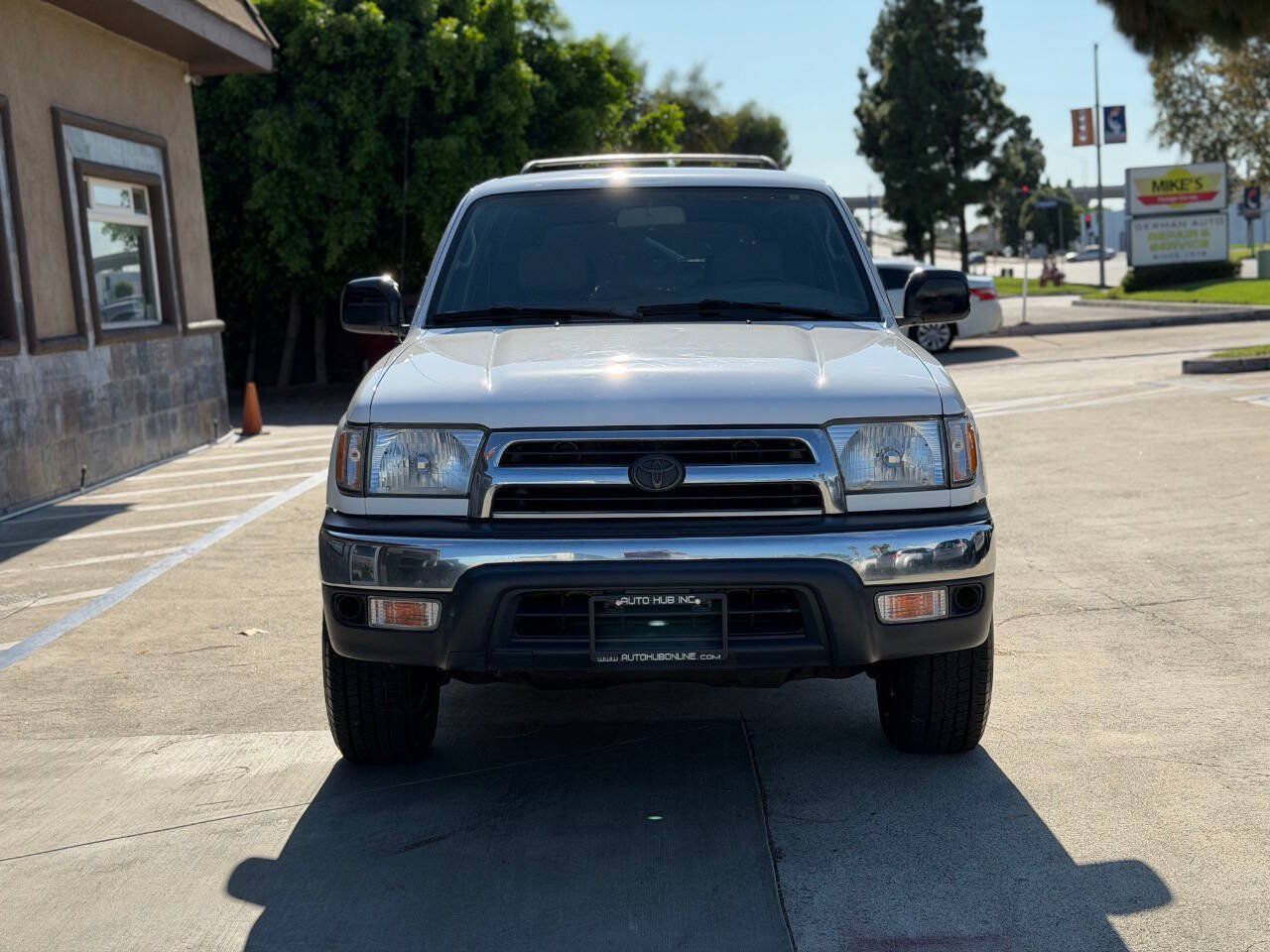 Used 2000 Toyota 4Runner 2WD w/ Upgrade Value Pkg 1 image 4