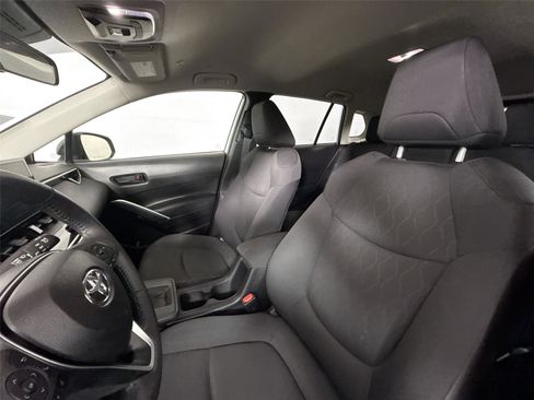 Certified 2026 Toyota Corolla Cross LE FWD image 3