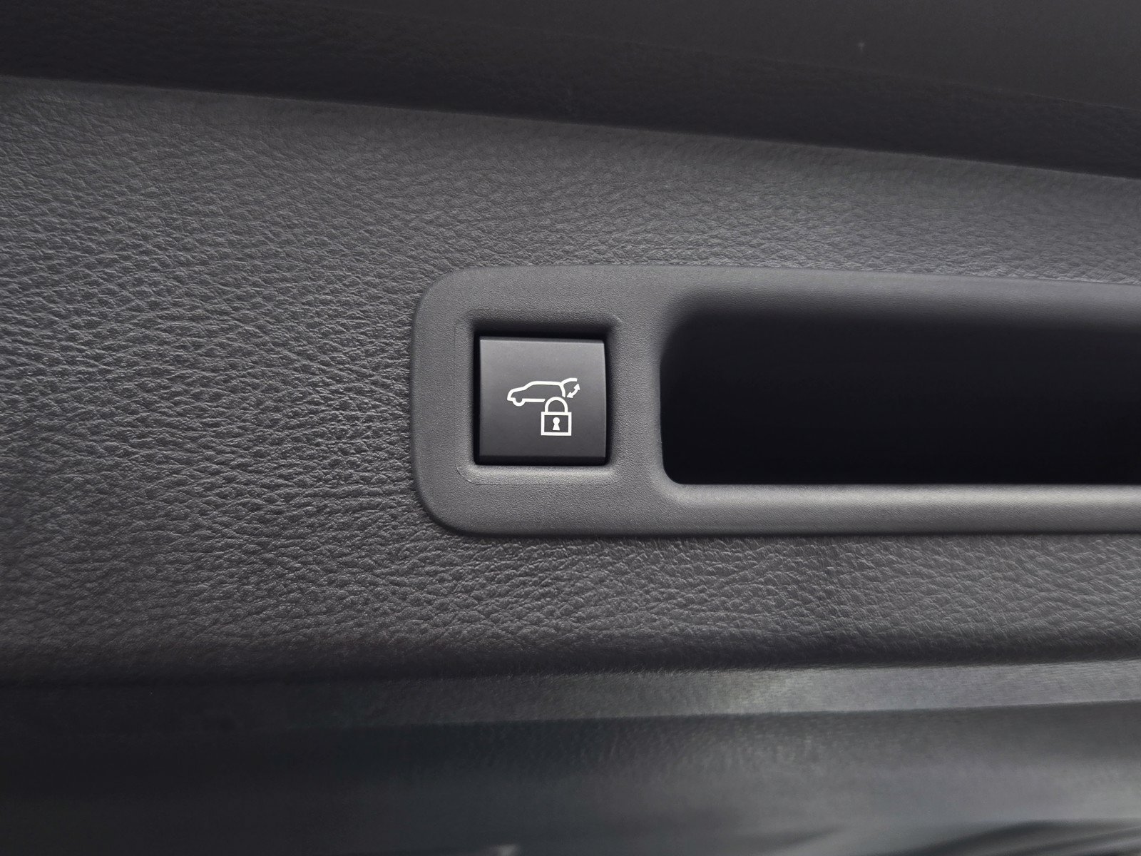 Certified 2026 Toyota Sienna XLE FWD image 27
