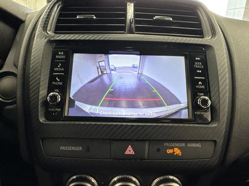 Used 2025 Mitsubishi Outlander Sport ES AWD/4WD image 24