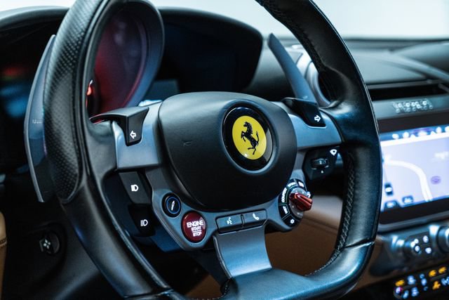 Used 2018 Ferrari GTC4Lusso T RWD image 27