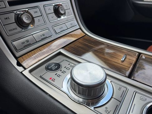 Used 2009 Jaguar XF Premium image 27