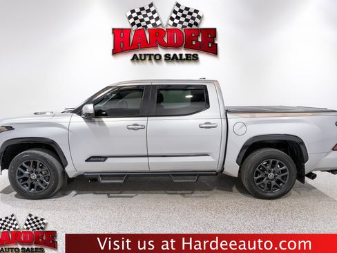Used 2024 Toyota Tundra Platinum AWD/4WD image 1
