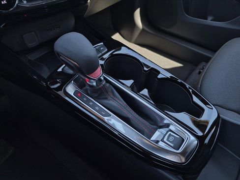 New 2026 Chevrolet Trax RS w/ Sunroof Package image 23