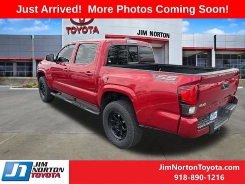 Used 2023 Toyota Tacoma SR AWD/4WD image 5