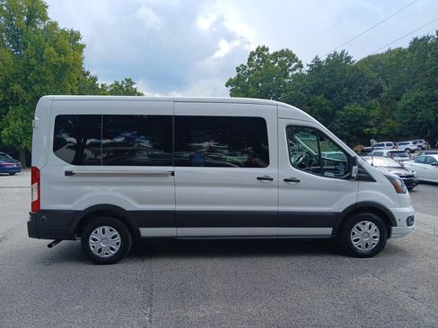 Used 2024 Ford Transit 350 XLT RWD image 5