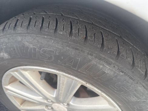 Used 2011 Subaru Legacy 2.5i Premium w/ All-Weather Pkg image 4