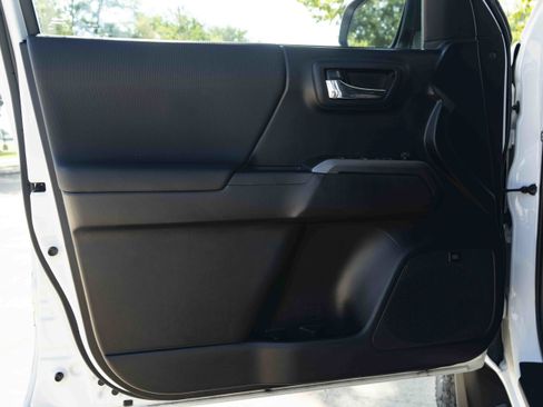 Used 2021 Toyota Tacoma TRD Pro AWD/4WD image 35