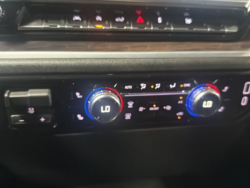 Used 2025 GMC Sierra 1500 SLT RWD image 34
