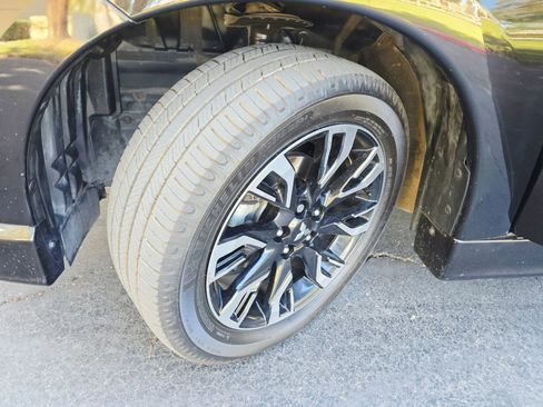 Used 2018 Mitsubishi Outlander SEL image 22