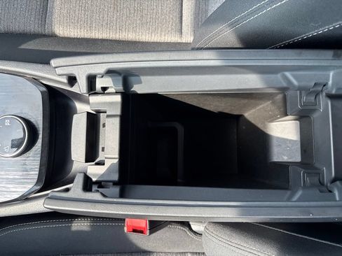 Used 2021 Nissan Rogue S AWD/4WD image 15