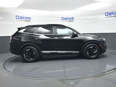 New 2026 Kia Sportage EX w/ EX Panorama Roof Package FWD image 9