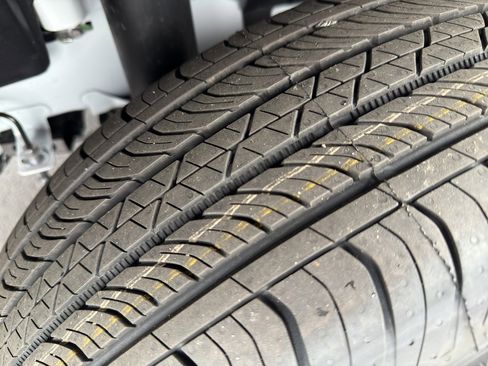 New 2025 Ford Maverick XLT w/ XLT Luxury Package image 10