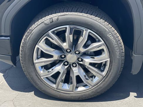 New 2026 GMC Sierra 1500 Denali w/ Denali Reserve Package AWD/4WD image 30