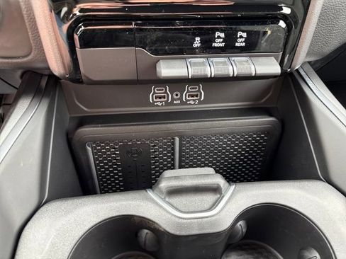 New 2026 RAM 1500 4x4 Crew Cab image 19