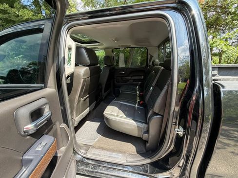 Used 2017 GMC Sierra 3500 Denali w/ Duramax Plus Package AWD/4WD image 7