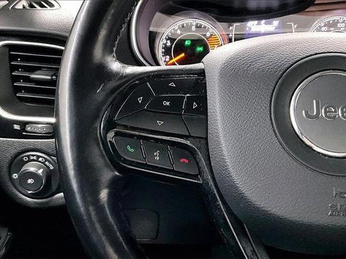 Used 2021 Jeep Cherokee Latitude Plus image 12