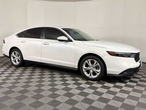 Used 2025 Honda Accord LX image 6