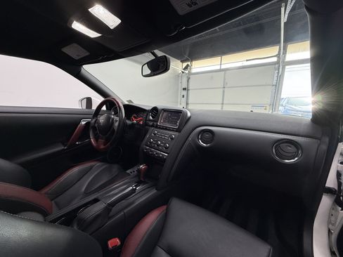 Used 2016 Nissan GT-R Black Edition AWD/4WD image 41