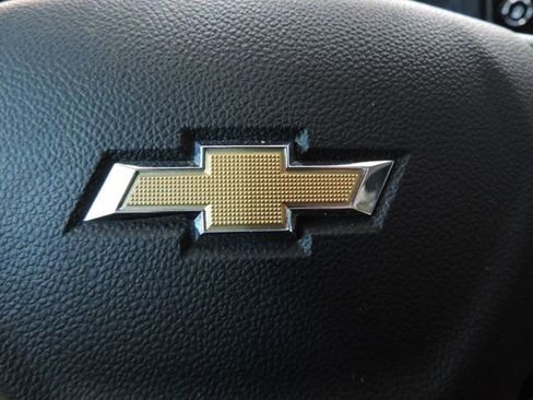Used 2026 Chevrolet Trax LS w/ LS Convenience Package FWD image 24