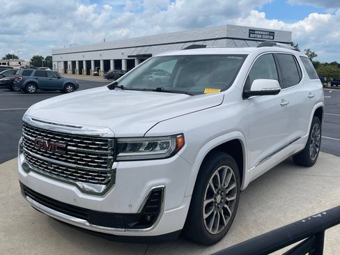 Used 2020 GMC Acadia Denali w/ Technology Package FWD image 3