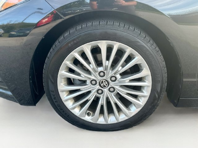 Used 2021 Toyota Avalon Limited w/ Advanced Safety Package FWD image 33