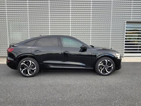 Used 2024 Audi Q8 e-tron Premium Plus w/ Premium Plus Package AWD/4WD image 4
