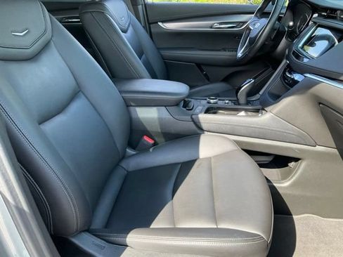 Used 2024 Cadillac XT6 Luxury FWD image 22