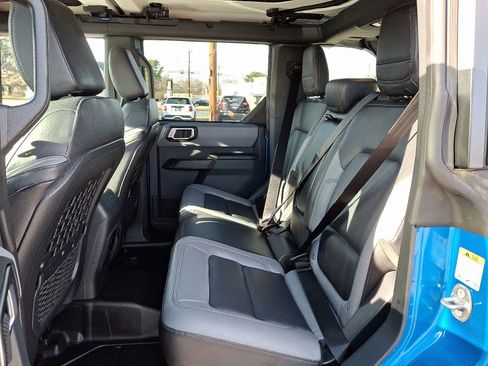 Used 2024 Ford Bronco Black Diamond image 10