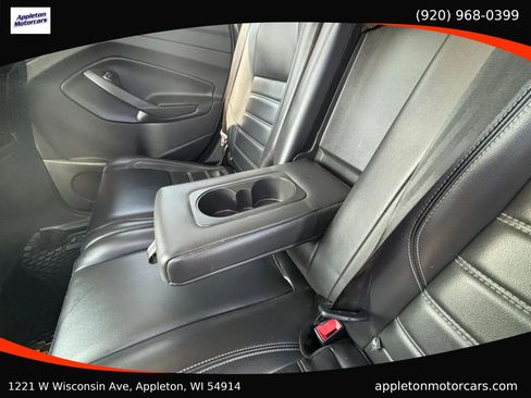 Used 2019 Ford Escape SEL AWD/4WD image 24