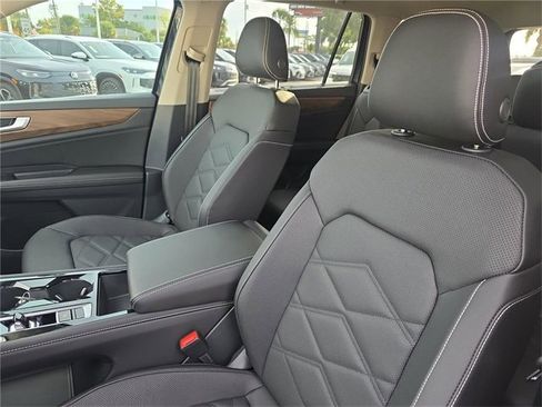 New 2026 Volkswagen Atlas SE image 17