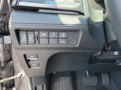 Used 2024 Honda Odyssey Elite image 28