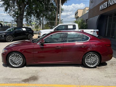 Used 2018 Alfa Romeo Giulia Ti w/ Quick Order Package 22Z Lusso RWD image 7