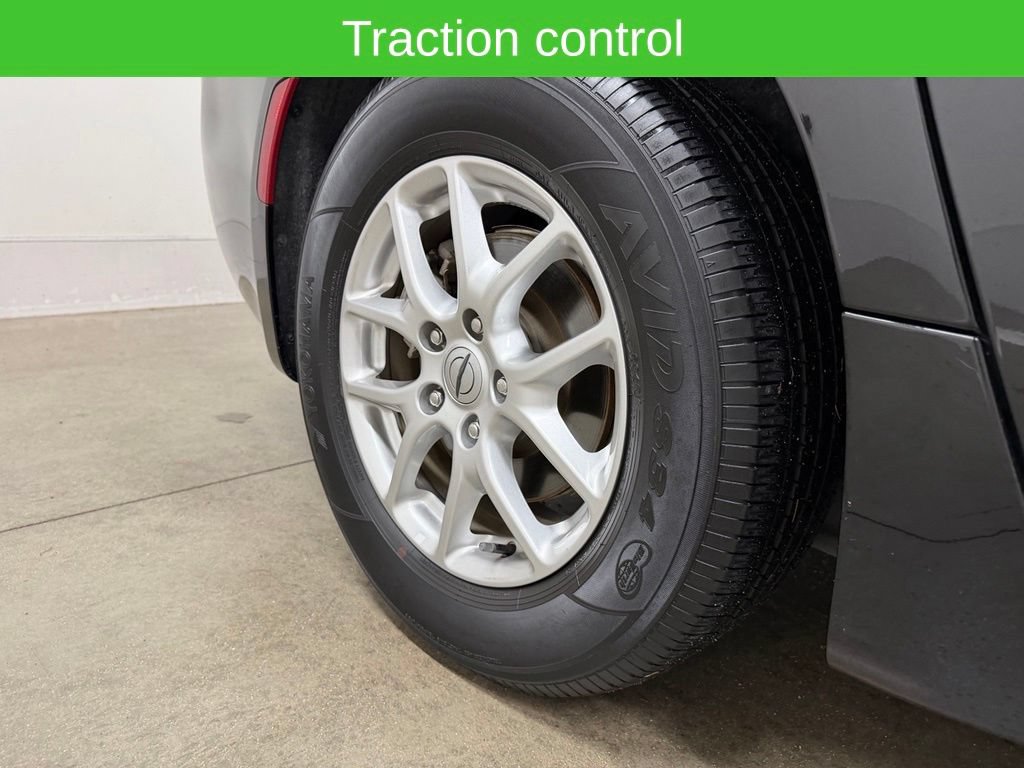Used 2023 Chrysler Pacifica Touring-L FWD image 14