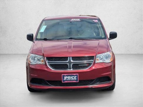 Used 2016 Dodge Grand Caravan SE w/ Quick Order Package 29E SE FWD image 2