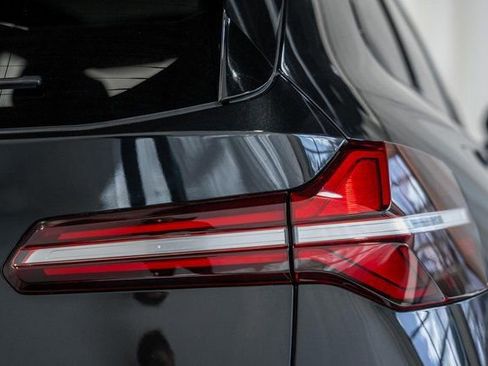 Used 2025 BMW X3 xDrive30i w/ M Sport Package image 6