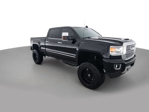 Used 2019 GMC Sierra 2500 Denali image 3