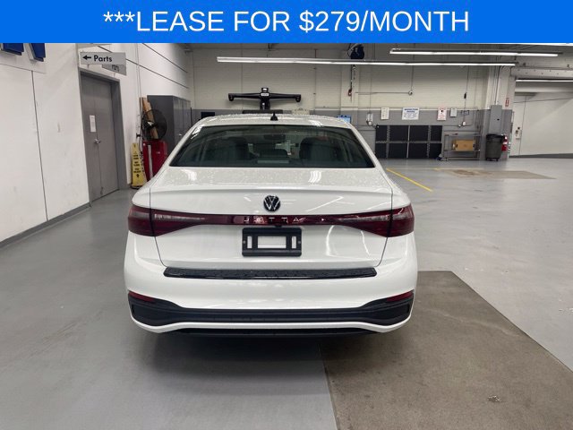 Used 2026 Volkswagen Jetta SE FWD image 3