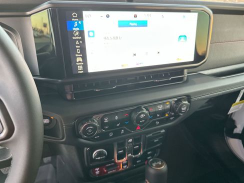 New 2025 Jeep Wrangler Unlimited Rubicon image 16