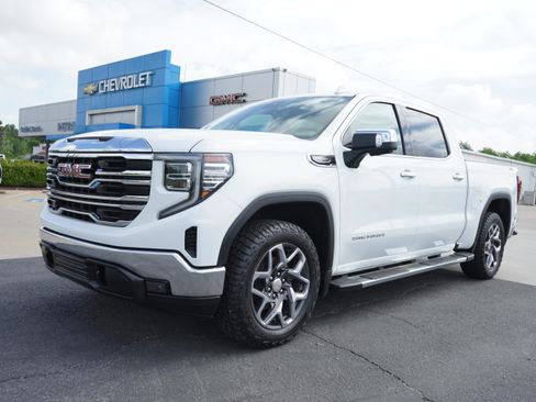Used 2024 GMC Sierra 1500 SLT w/ SLT Premium Package AWD/4WD image 1