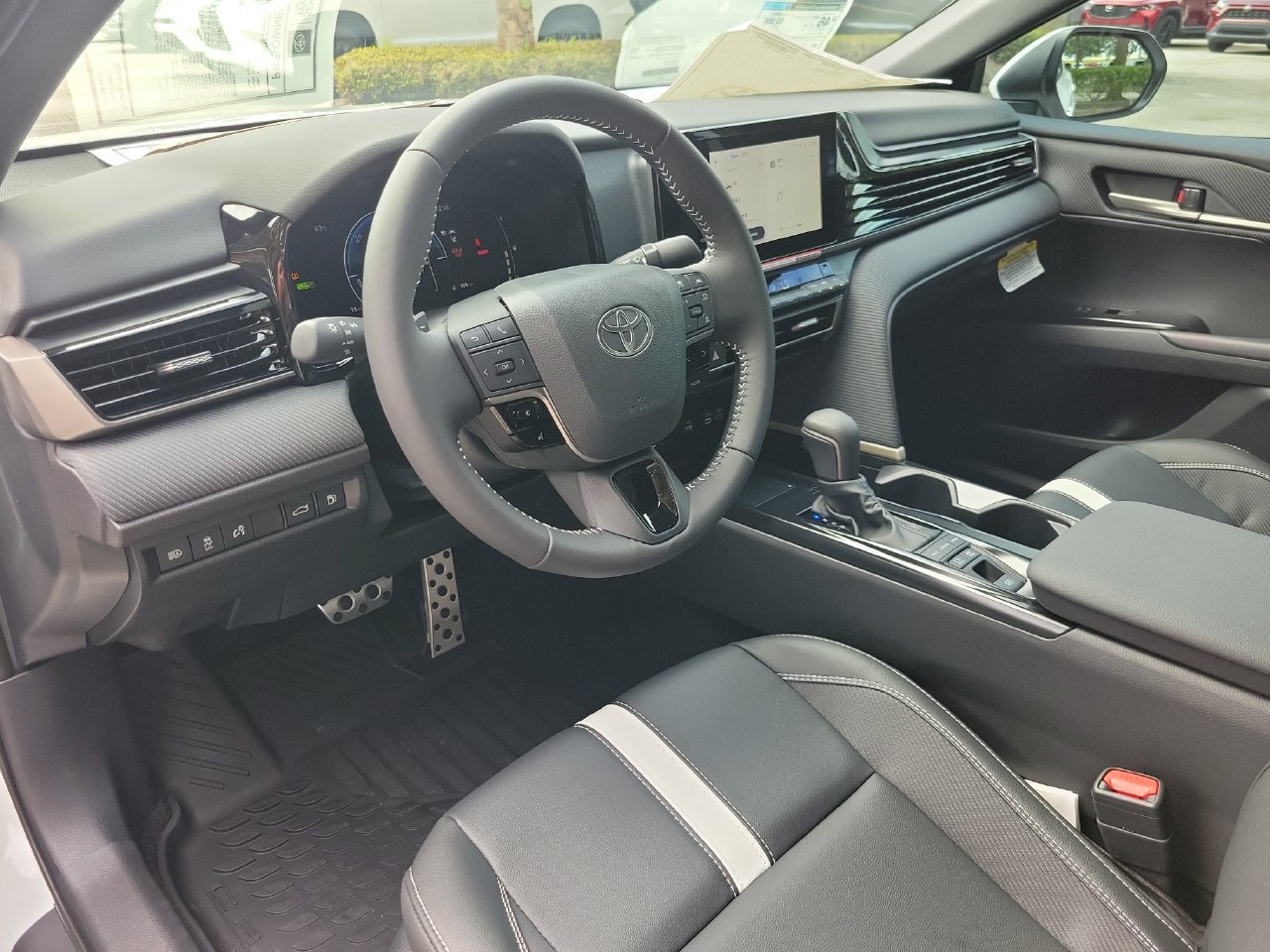 Used 2026 Toyota Camry SE w/ Convenience Package FWD image 16