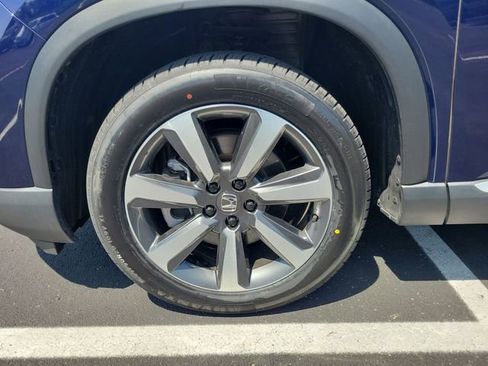 Used 2024 Honda Pilot Touring image 17