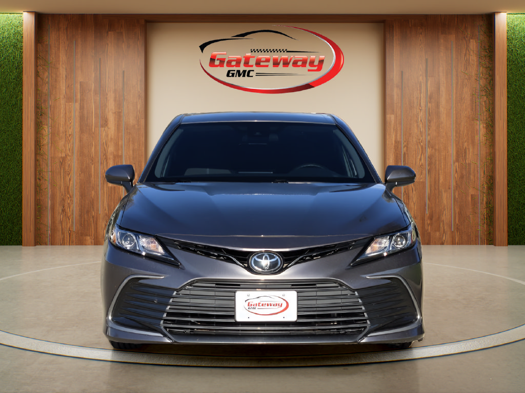 Used 2023 Toyota Camry LE FWD image 2